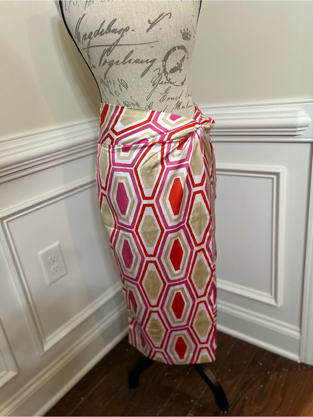 Ann Taylor Geometric Pencil Skirt in Pink, Red and Tan